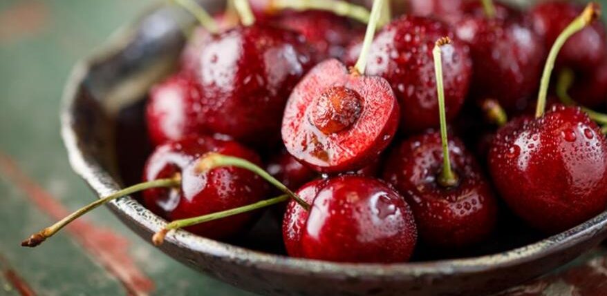 9 beneficios para la salud de consumir cerezas el poder de la nutricin de las cerezas